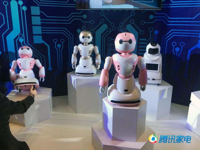 【深度報道】未上崗已下崗，服務機器人的出路在哪？
