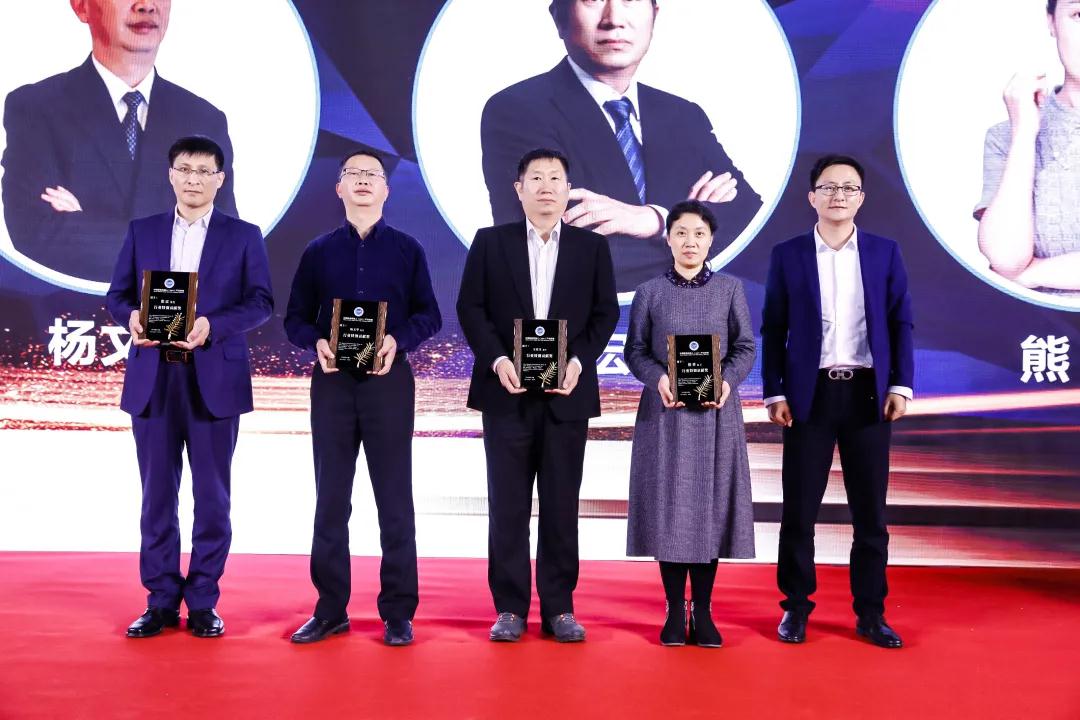 聚焦 | 《2021-2022工業(yè)制造領(lǐng)域AMR機器人產(chǎn)業(yè)發(fā)展研究報告》重磅發(fā)布